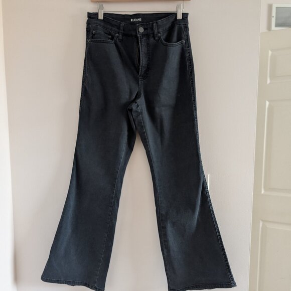 3/$30 Flaire high waist petit jeans - Picture 1 of 6